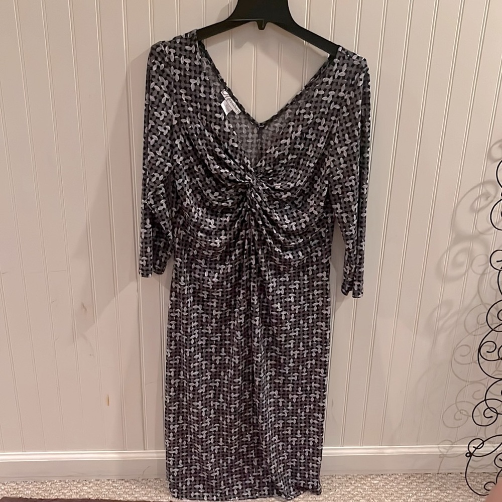 Dress Barn long sleeve almond pattern dress size 16